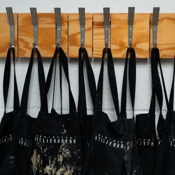 schorten voor het werken in klei